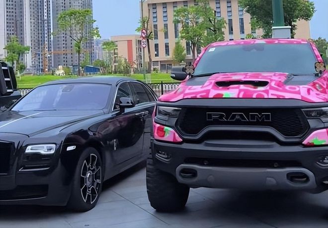 现！坐地起价一天降价8次也没人住？冰球突破技巧国庆第一批血亏的老板出(图16)