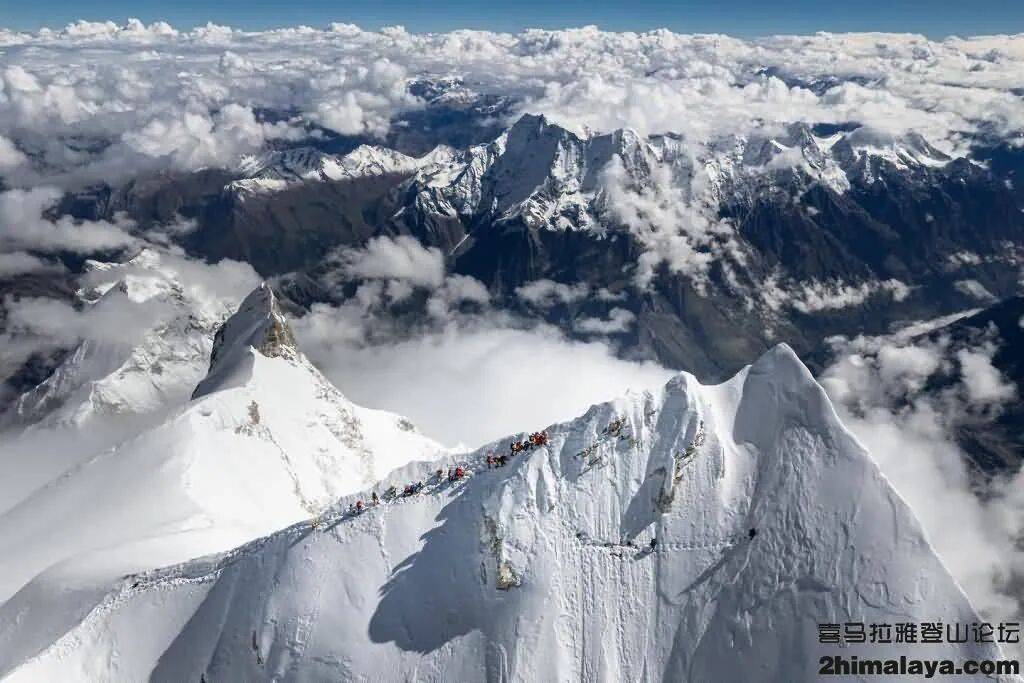 罗斯登山者首攀海拔8163米峰鲜少有人尝试西南壁的替换线路冰球突破豪华版尼泊尔]2025年年度十大探险活动2 - 俄(图22)
