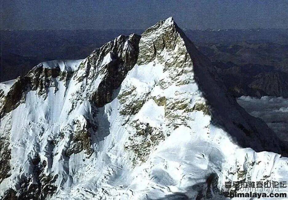 罗斯登山者首攀海拔8163米峰鲜少有人尝试西南壁的替换线路冰球突破豪华版尼泊尔]2025年年度十大探险活动2 - 俄(图29)