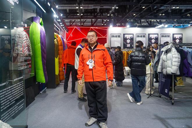 26现场观察：天石鹅铠甲全线装备实拍与体验冰球突破技巧ISPO Beijing 20(图11)